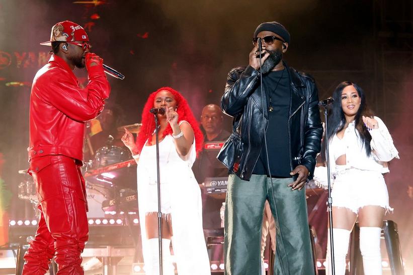 Watch 21 Savage and Usher Team Up for My Boo Duet at Las Vegas