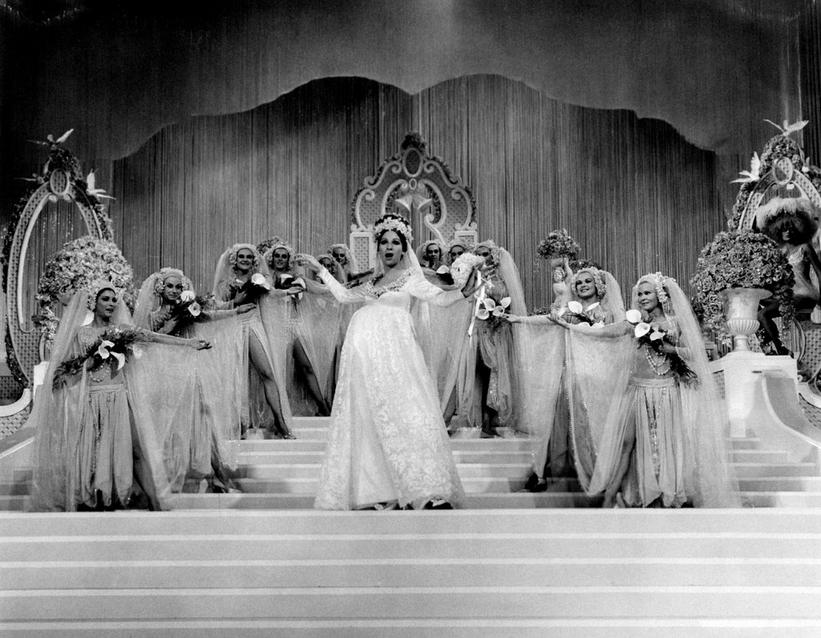 Barbra Streisand's golden debut in "Funny Girl"