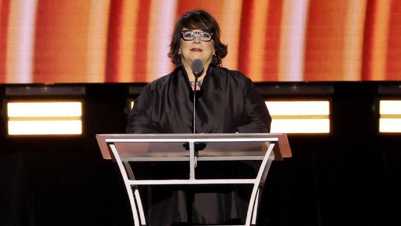 Watch: Recording Academy Board Of Trustees Chair Tammy Hurt Delivers A Powerful Speech About The War In Ukraine & The Healing Power Of Music At The 2022 GRAMMYs Premiere Ceremony