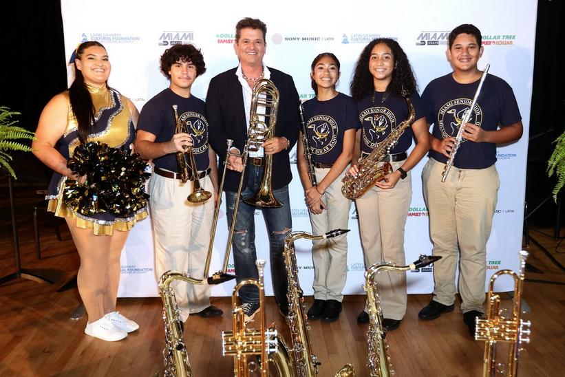 Carlos Vives Se Une Al Programa Latin GRAMMY En Las Escuelas™ En Beneficio De Miami Senior High School