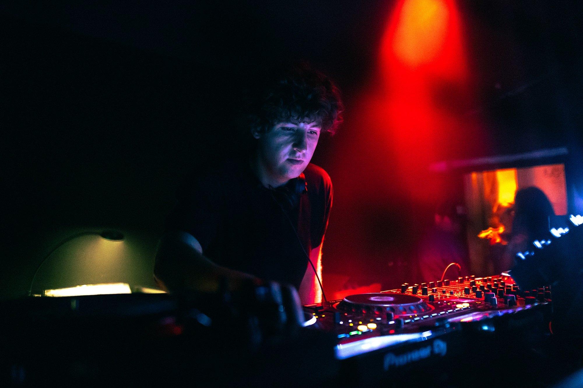 Jamie xx performs at the floor