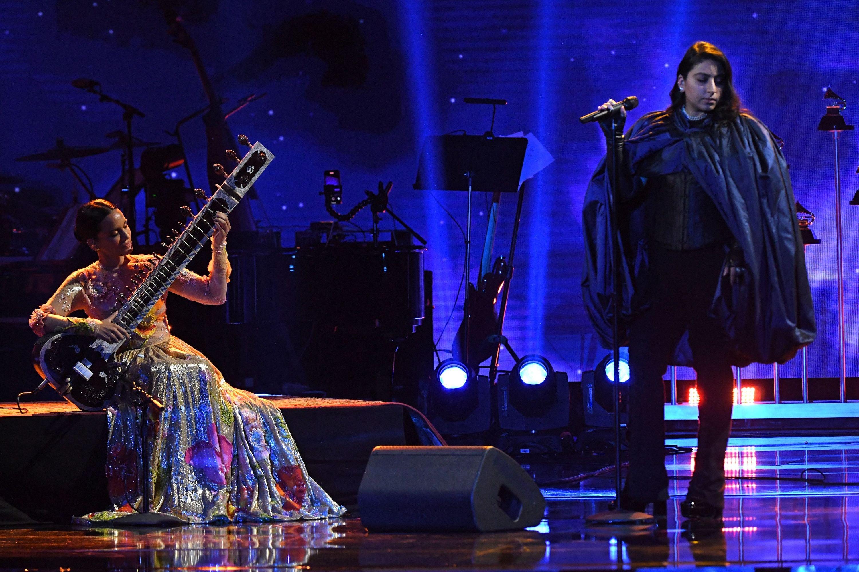 Watch Arooj Aftab & Anoushka Shankar Perform At The Premiere Ceremony