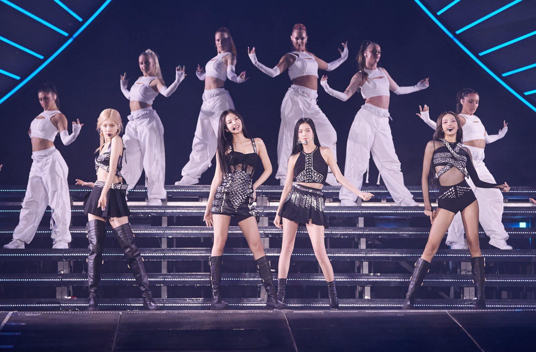 5 Ways BLACKPINK's MetLife Concert Was A Joyous Celebration Of Their