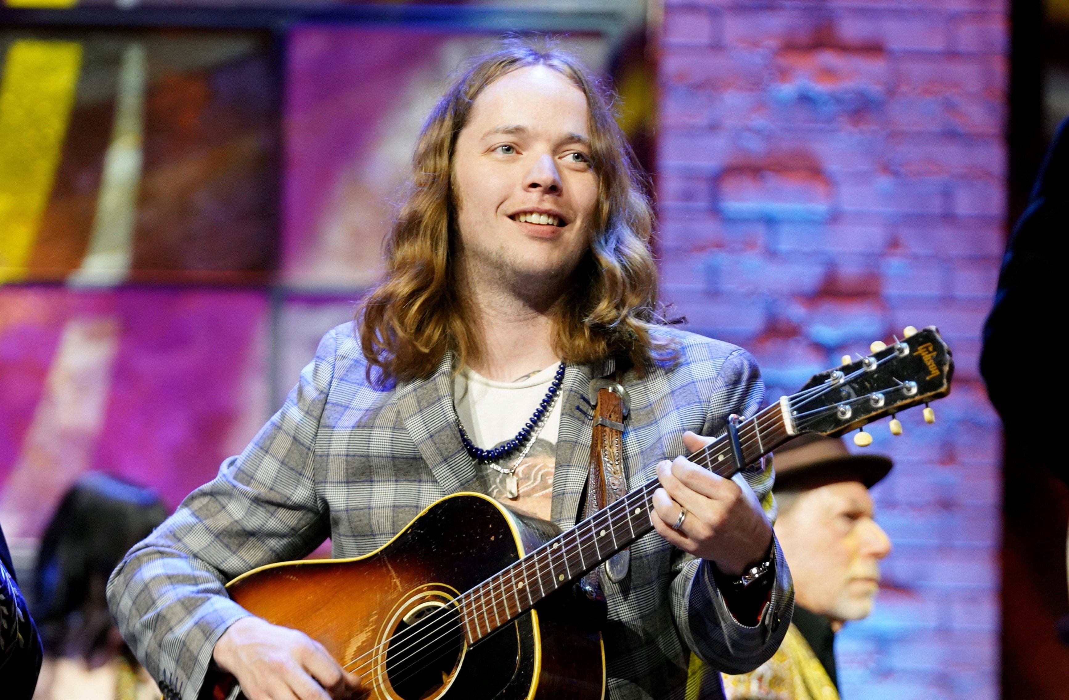 Billy Strings On His Three Grammy Nominations, Working With Dierks 