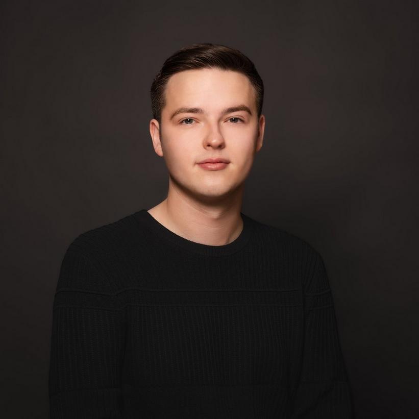 Tate McRae, Amy Allen & Grant Boutin Unwrap 'So Close to What' | GRAMMY.com