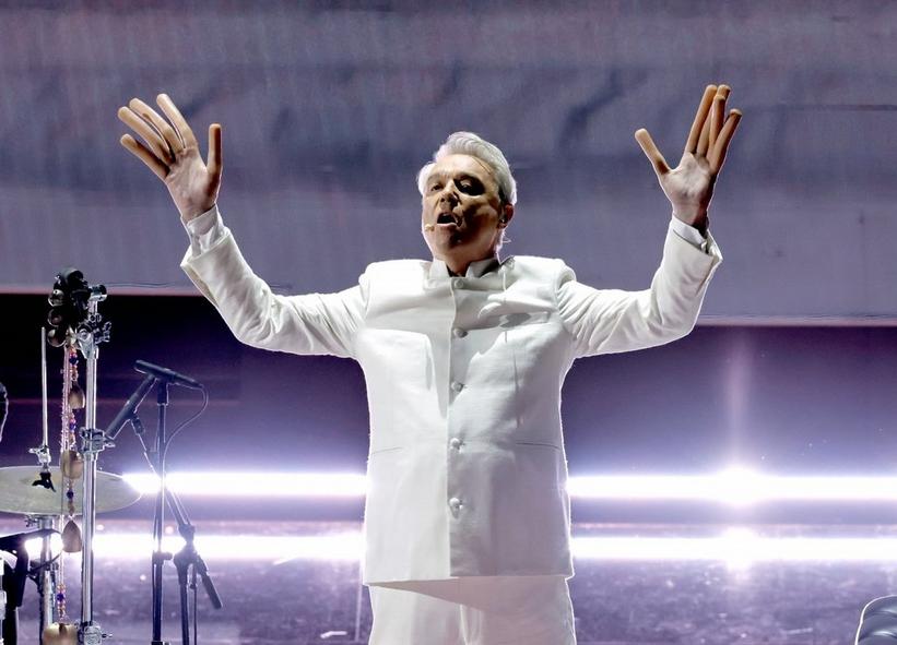David Byrne, Stephanie Hsu, Son Lux Transform 2023 Oscars Stage For Mind-Bending 'This Is a Life' Performance