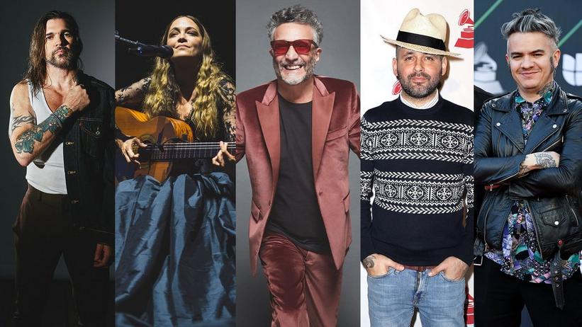 Laura Pausini con gli stivali di Givenchy e la gonna plissé trasparente  seduce ai Latin Grammy Awards 2022