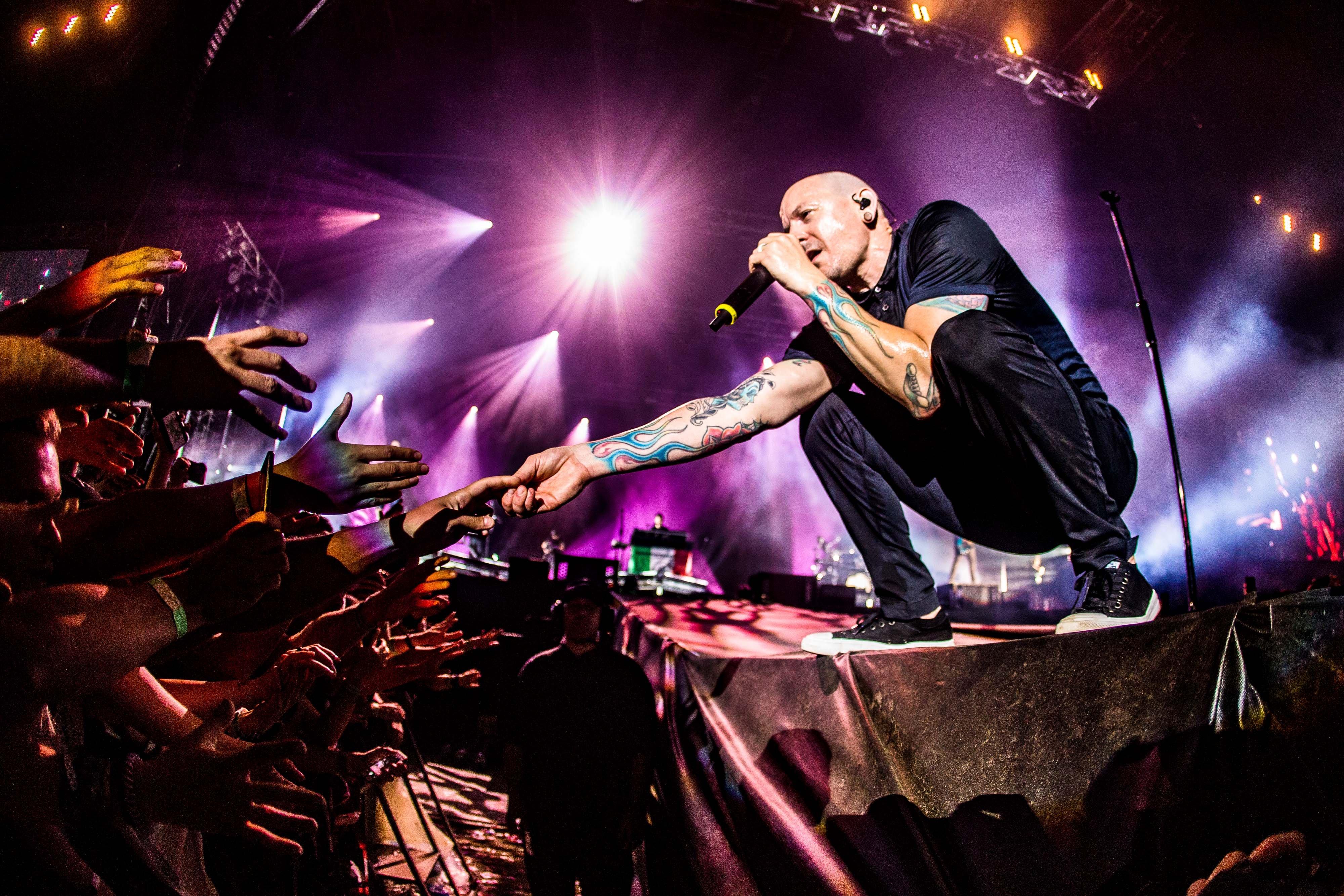Chester Bennington performing in 2017