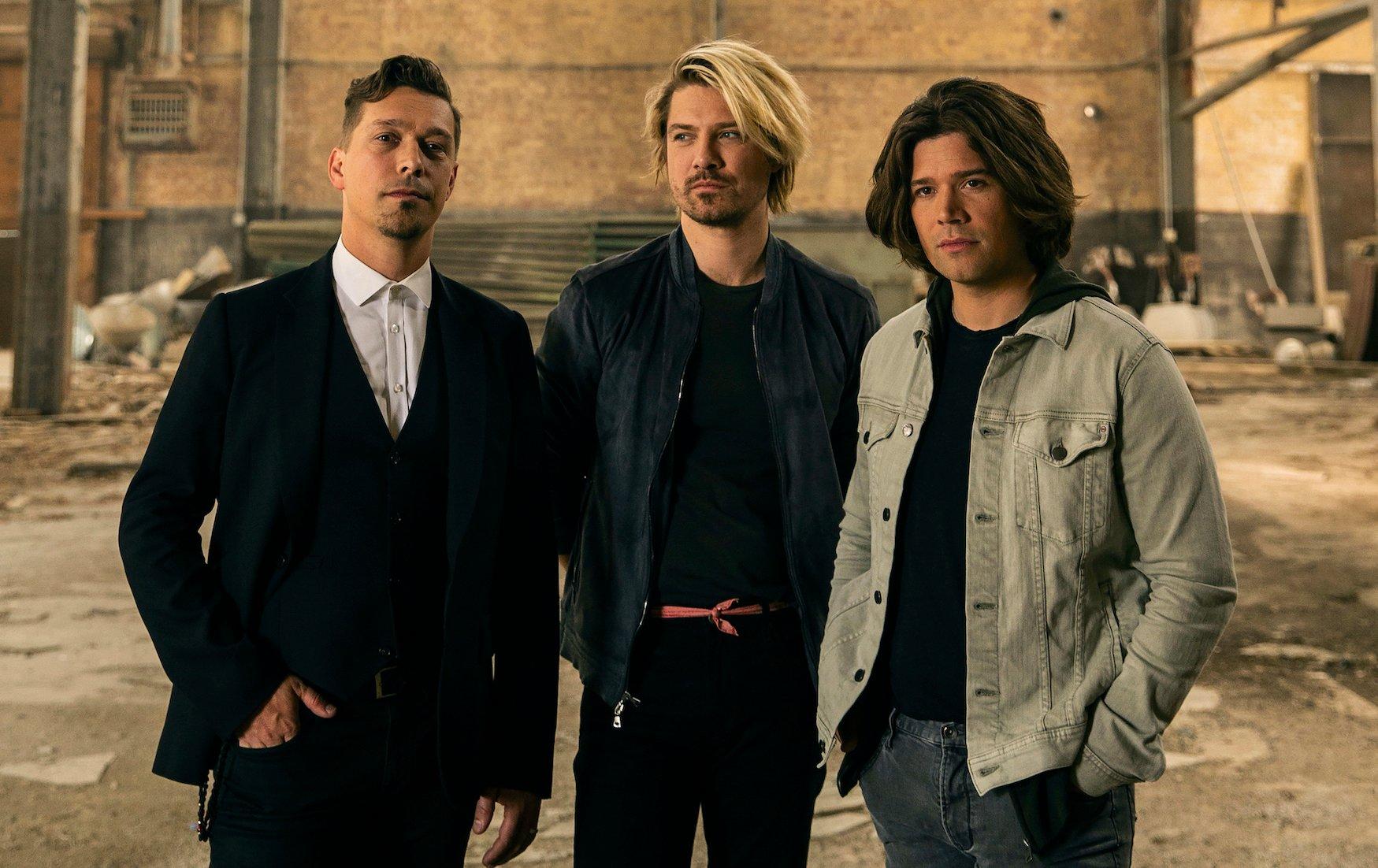 Why Hanson Decided To Go Solo For 'Red Green Blue' — And How They