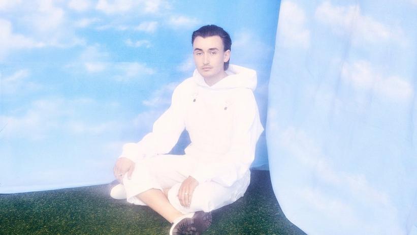 Herbal Tea & White Sofas: How Gnash Promotes Joy & Stays Healthy On Tour