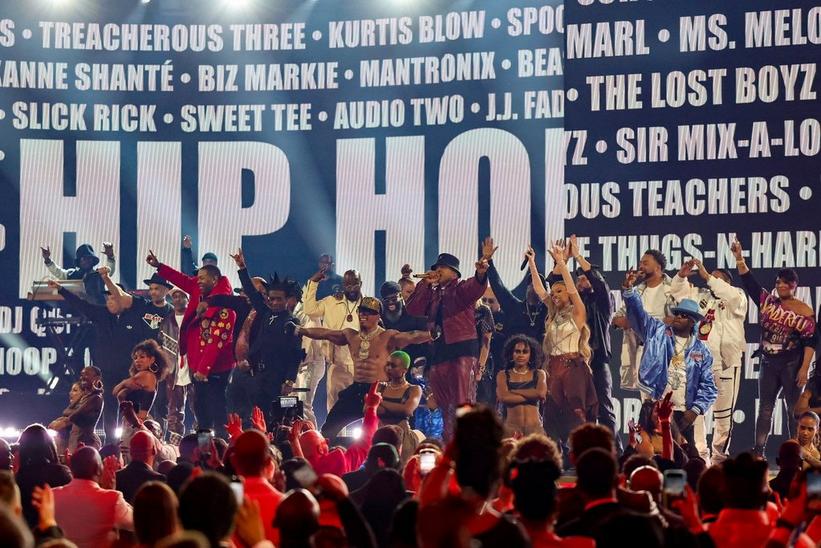 Lil Kim's Hip Hop 50th Anniversary wardrobe malfunction recalls