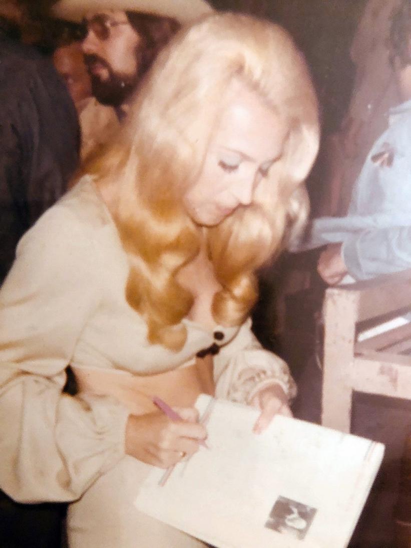 Jeannie Seely at Fan Fair 1972