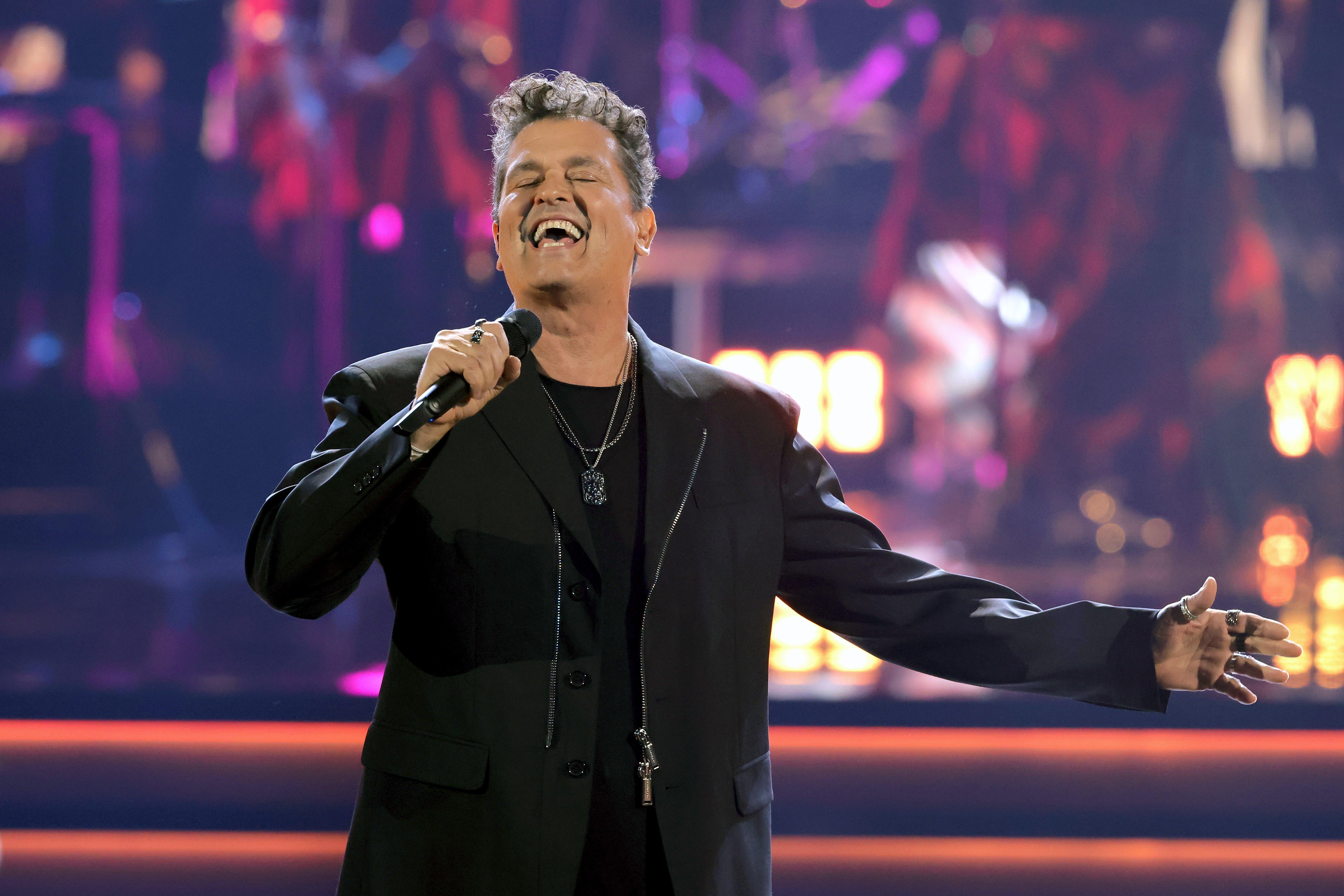 Watch: Carlos Vives Performs "La Bicicleta," "Robarte Un Beso" & More At  The 2024 Latin GRAMMYs | GRAMMY.com