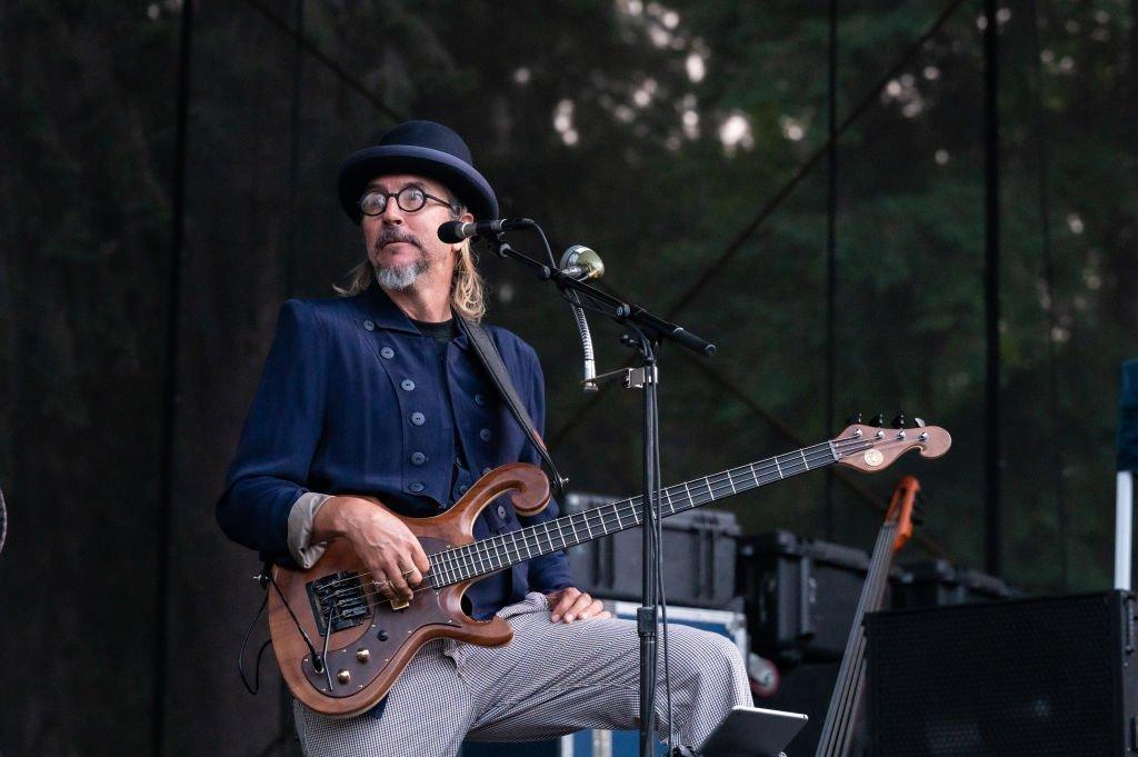 Living Legends Les Claypool Remains The Fearless Leader Of The Frog