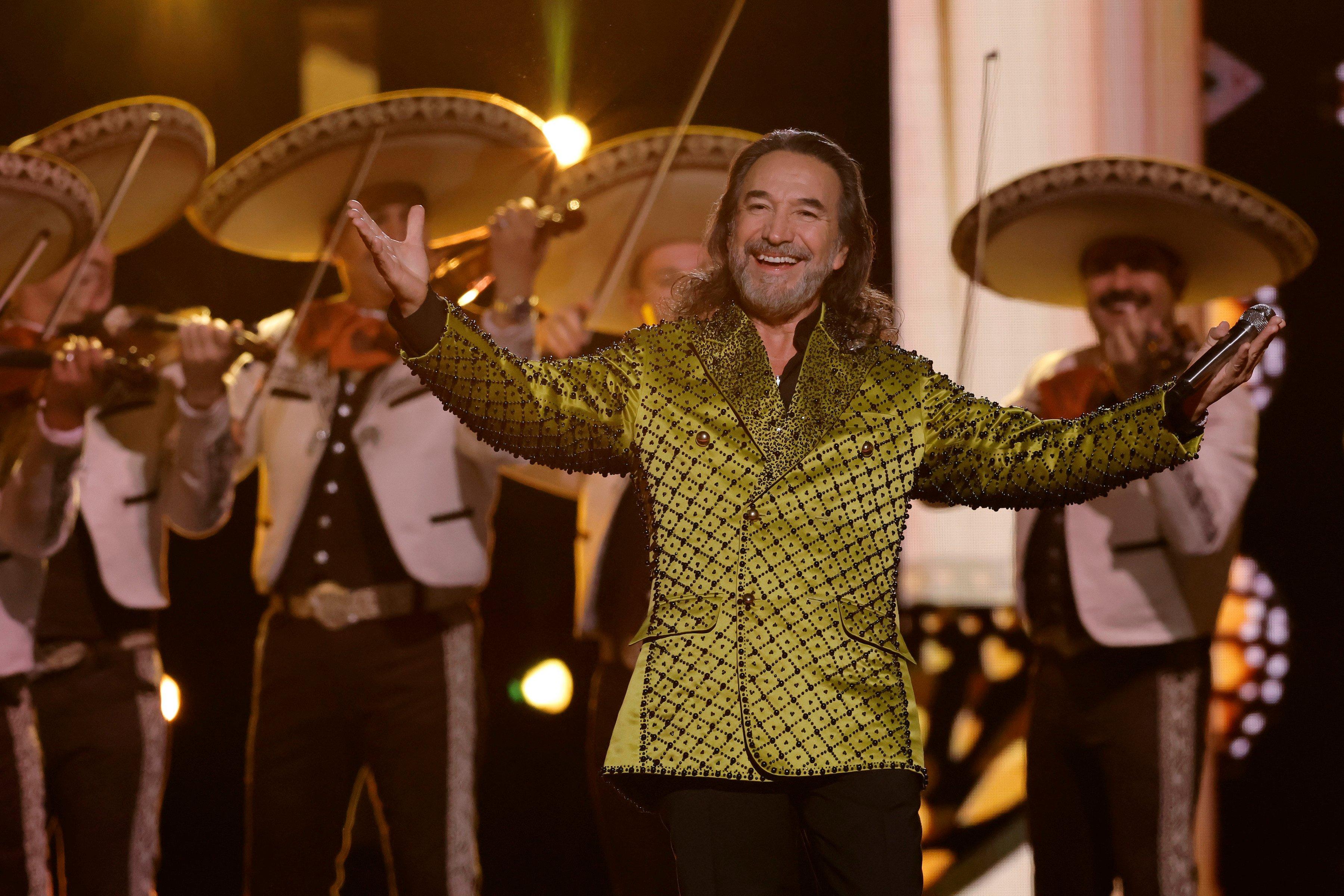 2022 Latin GRAMMYs: Marco Antonio Solís Performs "Se Veía Venir" & "La  Venia Bendita" With An Orchestra, Mariachi | GRAMMY.com