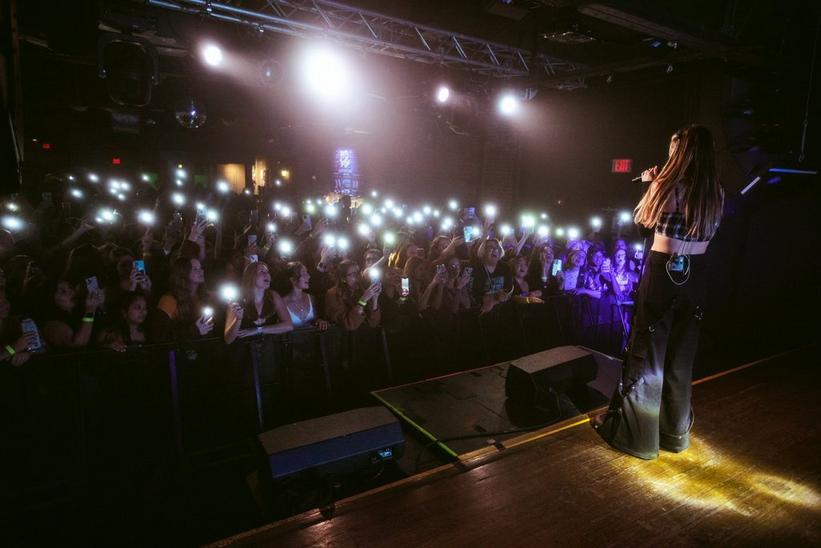 Mimi Webb Boston Tour Pic