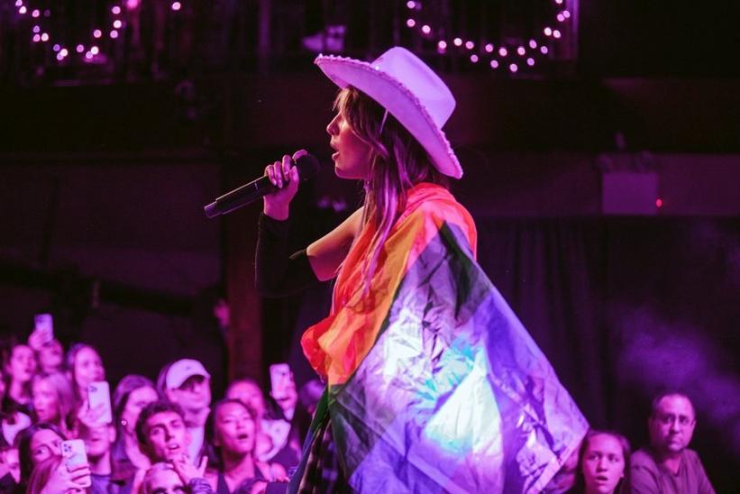 Mimi Webb NY Tour Pic