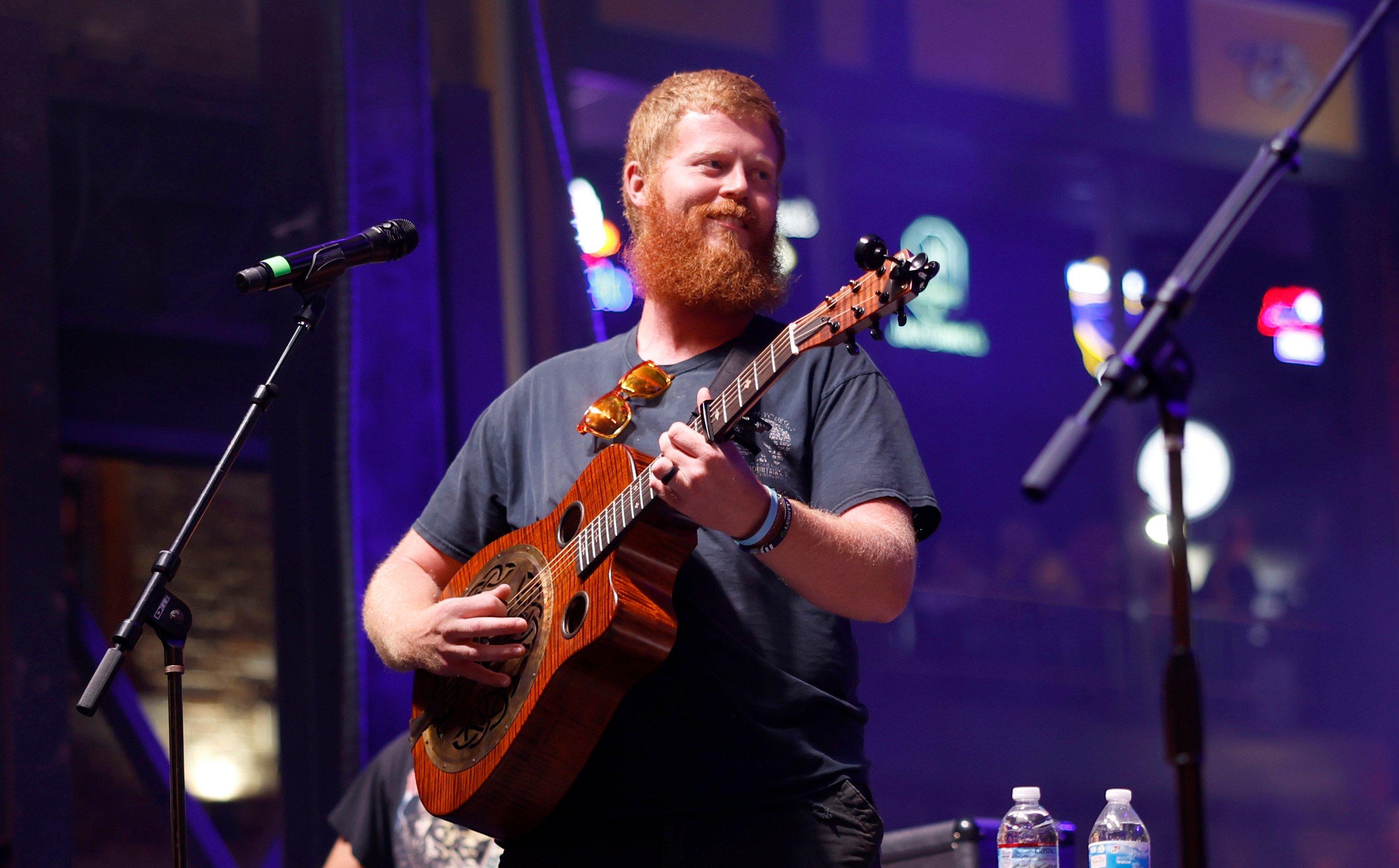 After Viral Fame, Oliver Anthony Bares His Soul With 'Hymnal Of A Troubled  Man's Mind': "I Want To Truly Make A Difference" | GRAMMY.com