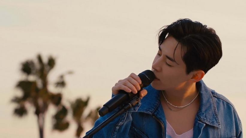 Press Play: Henry Lau Shows Off His Musical Prowess With A Dynamic Performance Of "MOONLIGHT"