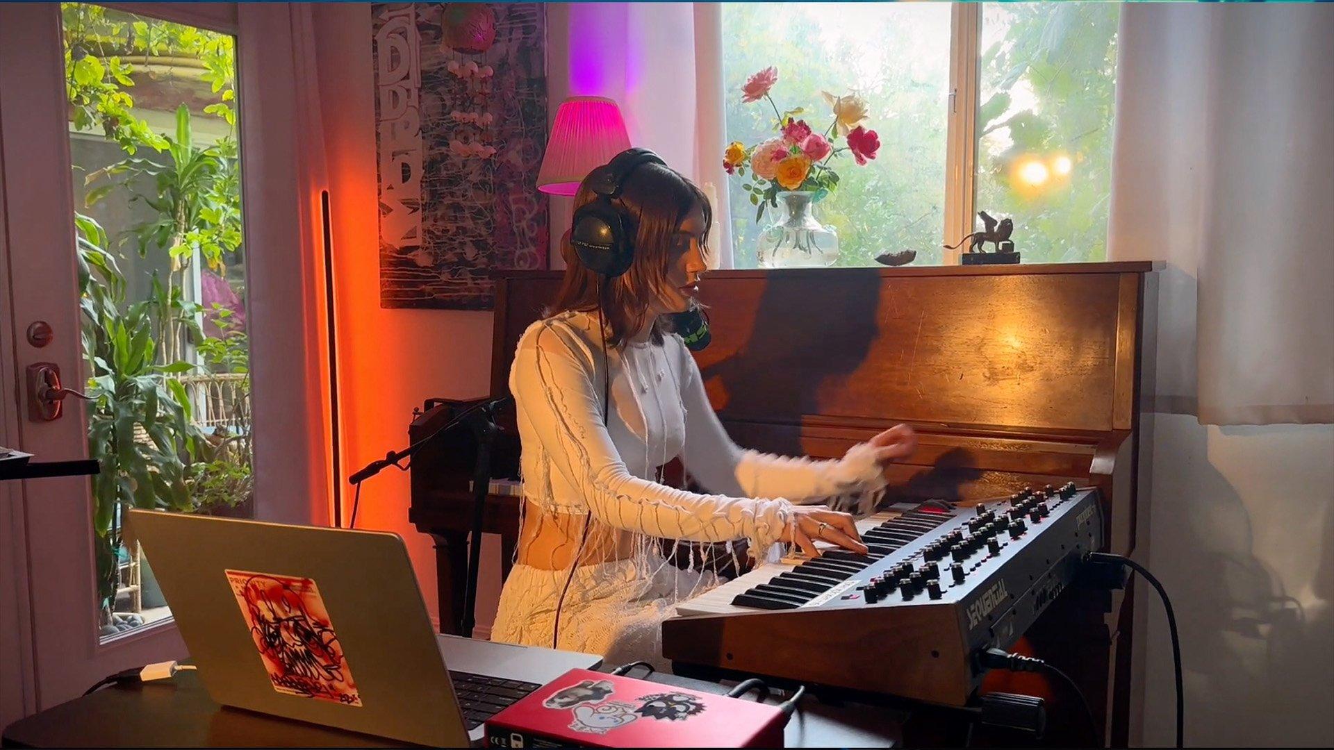 ReImagined Alé Araya Puts An Atmospheric Spin On Bon Iver's "Holocene