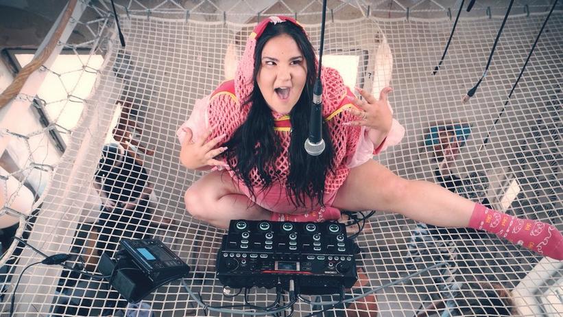 ReImagined At Home: Netta Gives MC Hammer's '90s Classic "U Can't Touch This" A Modern-Day Makeover