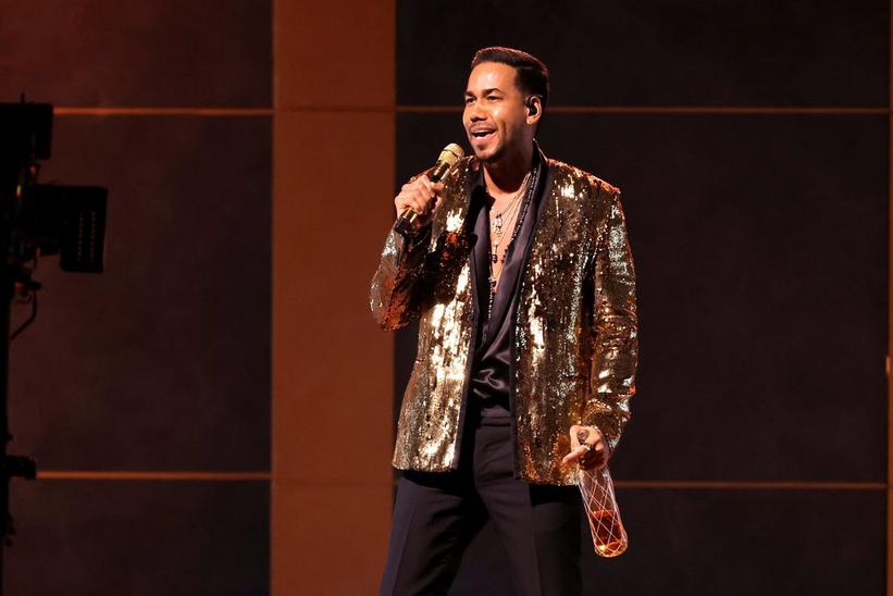 2022 Latin GRAMMYs: Romeo Santos Gets A Buzz On With Captivating "Bebo" Performance
