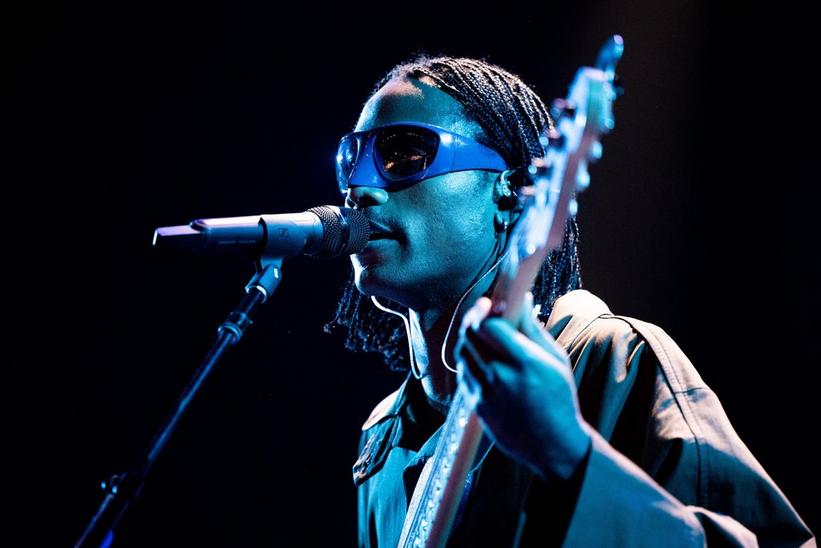 Steve Lacy Delivers An Intimate Performance Of "Bad Habit" | 2023 GRAMMYs