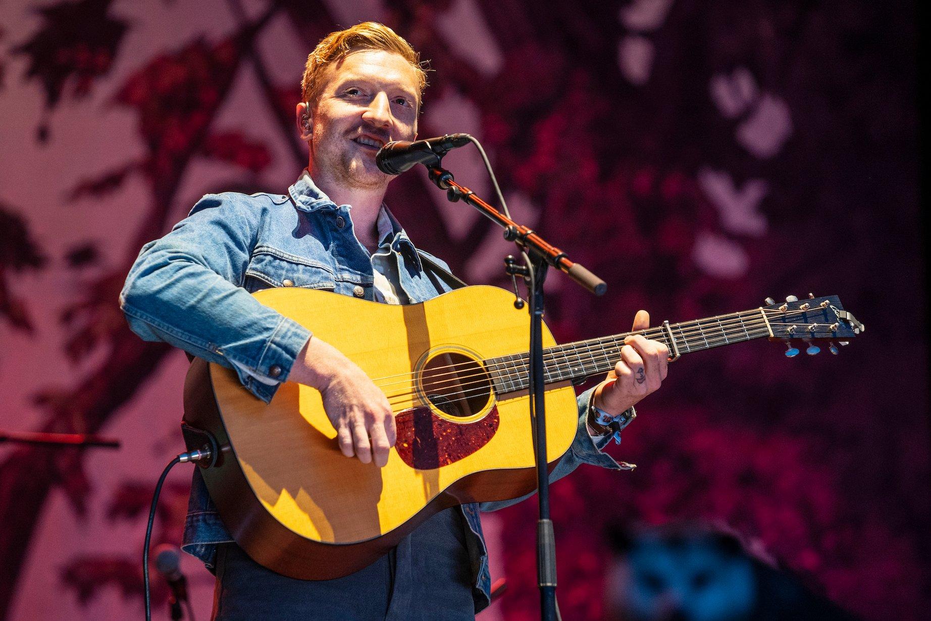 Rustin' In The Rain Black Vinyl – Tyler Childers