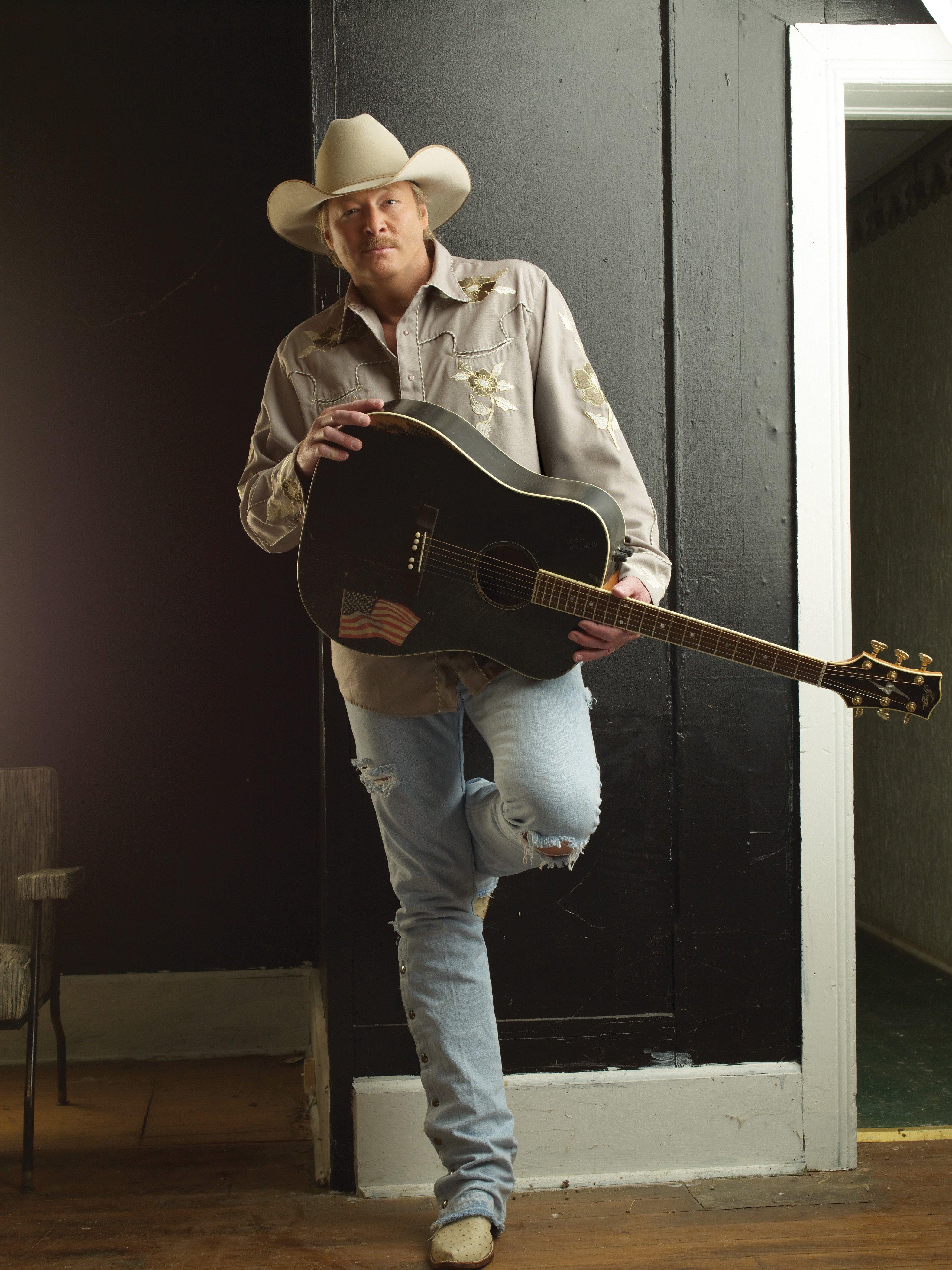 The Real Reason Alan Jackson Wears a Cowboy Hat