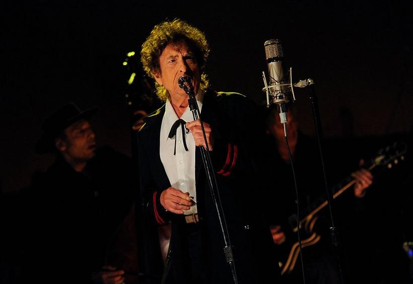 Bob Dylan Cancels Summer 2020 Tour Due To COVID-19 Concerns