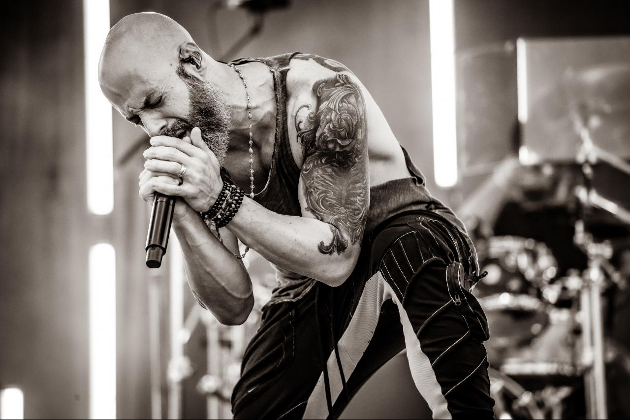 The Salvation Of Chris Daughtry: How He Conquered Music-Biz Machinations &  Fear Of Irrelevance For Triumphant New Album 'Dearly Beloved