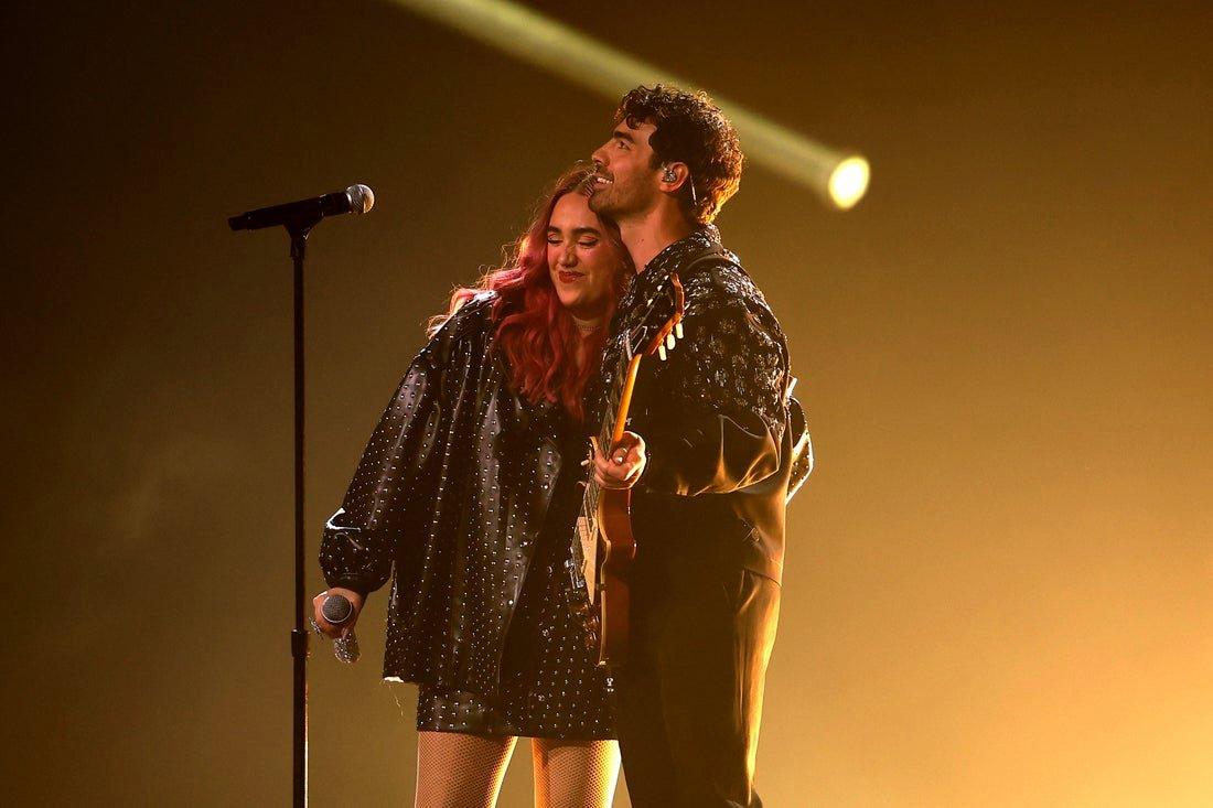 Ela Taubert and Joe Jonas perform during the 25th Latin GRAMMY Awards