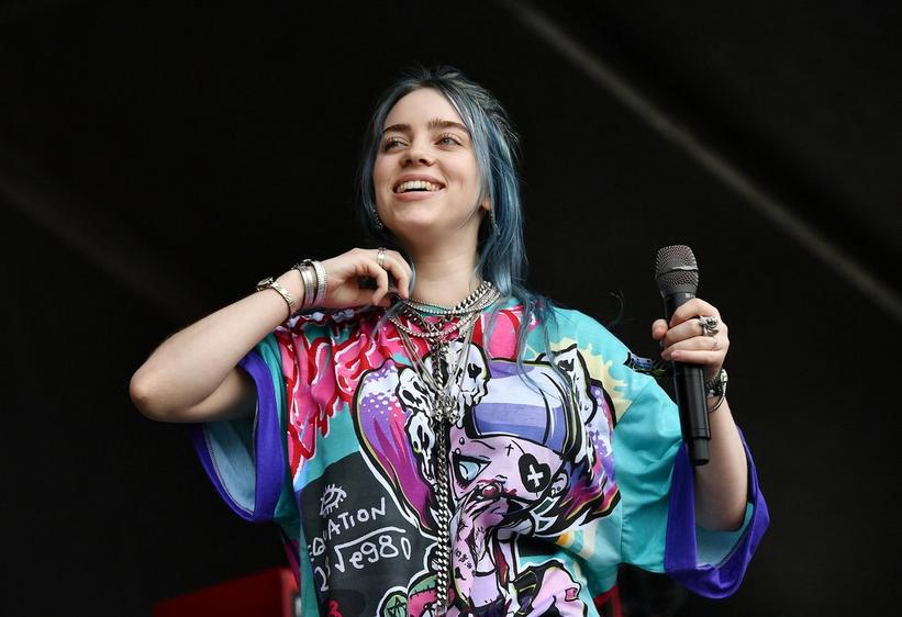 Billie Eilish Donated A Jacket She Got From A Fan And Twitter Is Mad