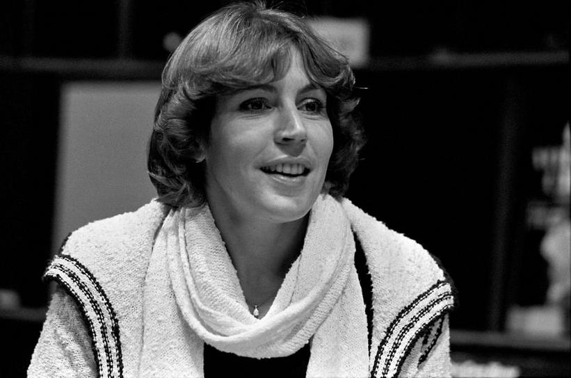 Helen Reddy, GRAMMY-Winning "I Am Woman" Singer, Dies At 78