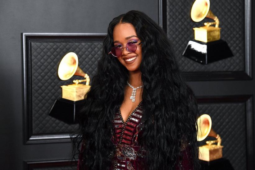 H.E.R. Wins Song Of The Year For "I Can't Breathe" | 2021 GRAMMY Awards Show