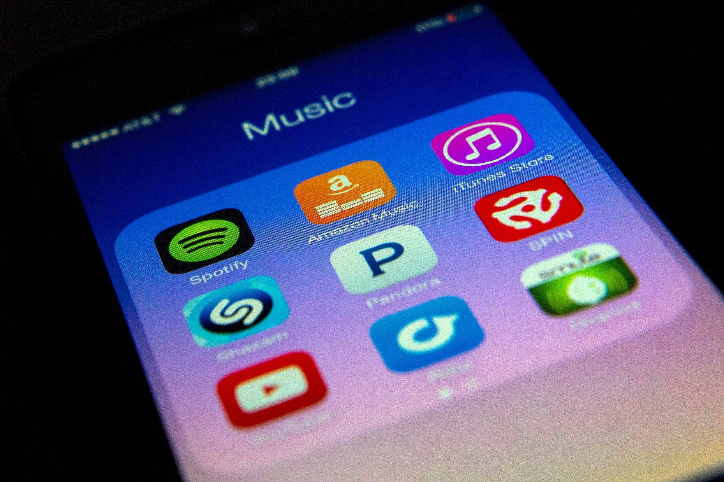 Mobile phone music apps