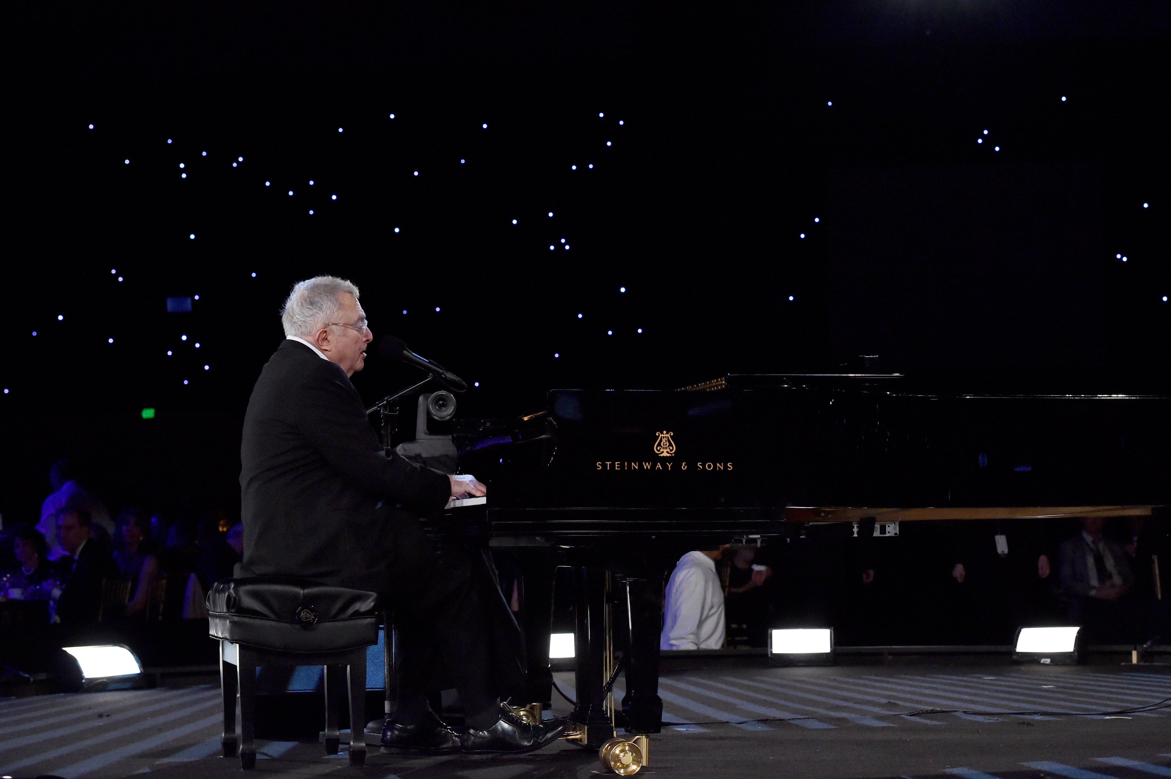 Randy Newman piano performance
