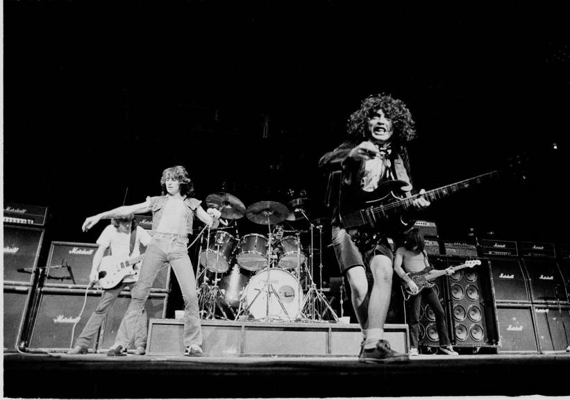 40 Years Ago: Bon Scott Begins His Final Tour With AC/DC
