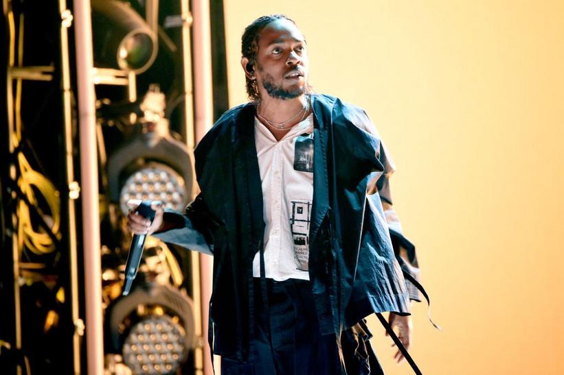 No One Has Ever Looked As Small As Kendrick Lamar Looks Standing