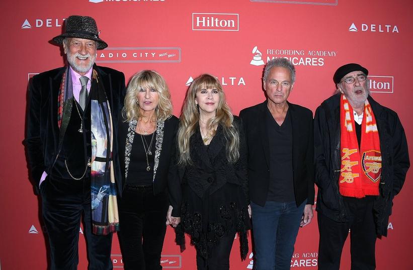 Fleetwood Mac Set Tour Dates, Discuss Lindsey Buckingham Departure