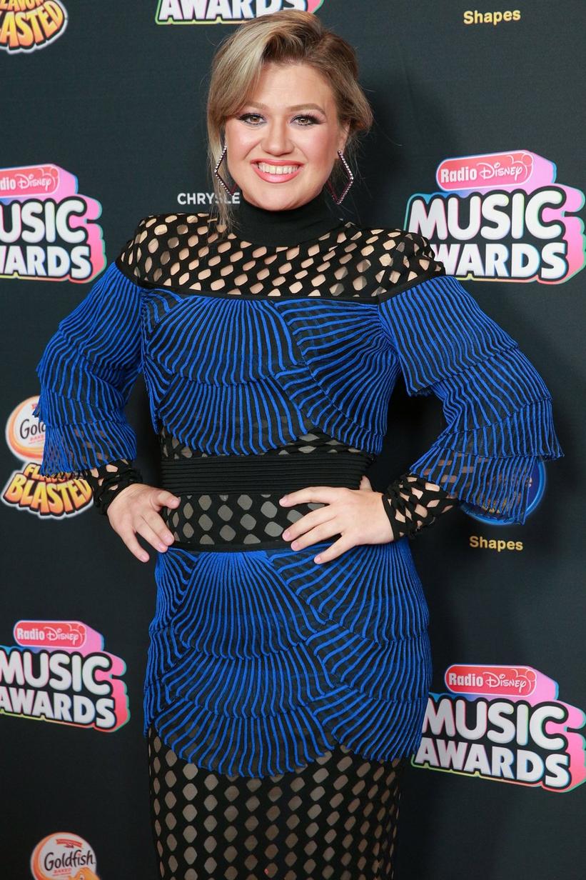 kelly clarkson thick