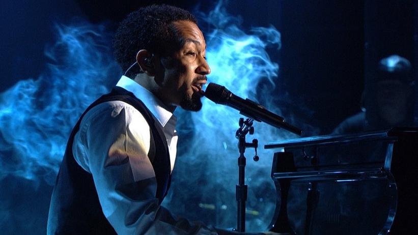 GRAMMY Rewind: John Legend Performs "Ordinary People" At The 48th GRAMMY Awards