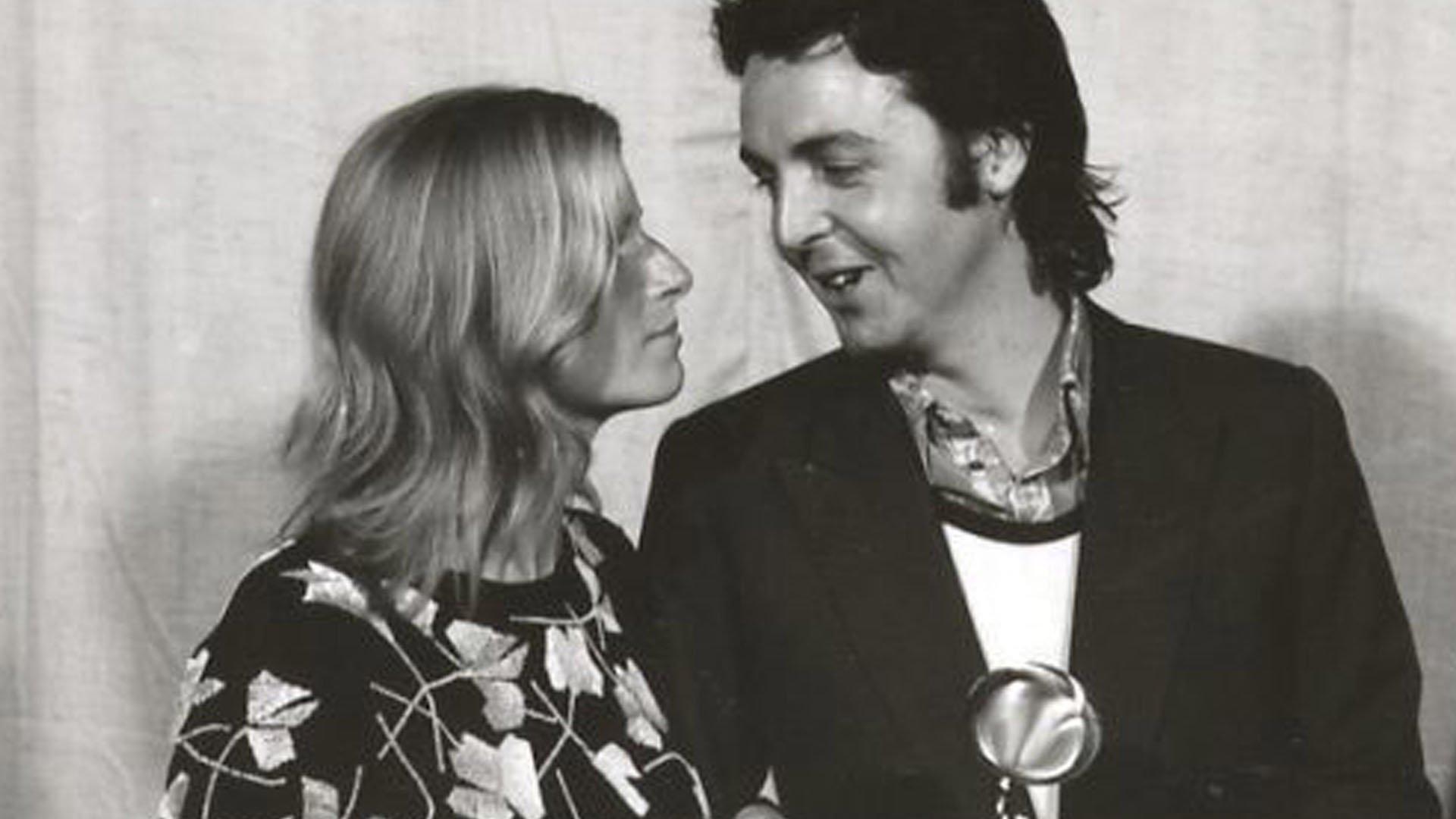 Paul and Linda McCartney attend the 1971 GRAMMYs