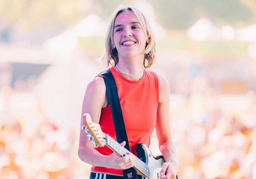 The Japanese House performing at Bonnaroo