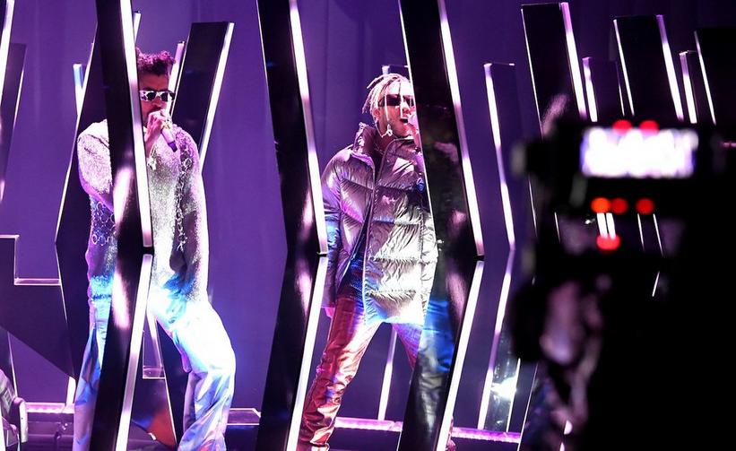 Watch Bad Bunny & Jhay Cortez Shine With "DÁKITI" Performance | 2021 GRAMMY Awards Show