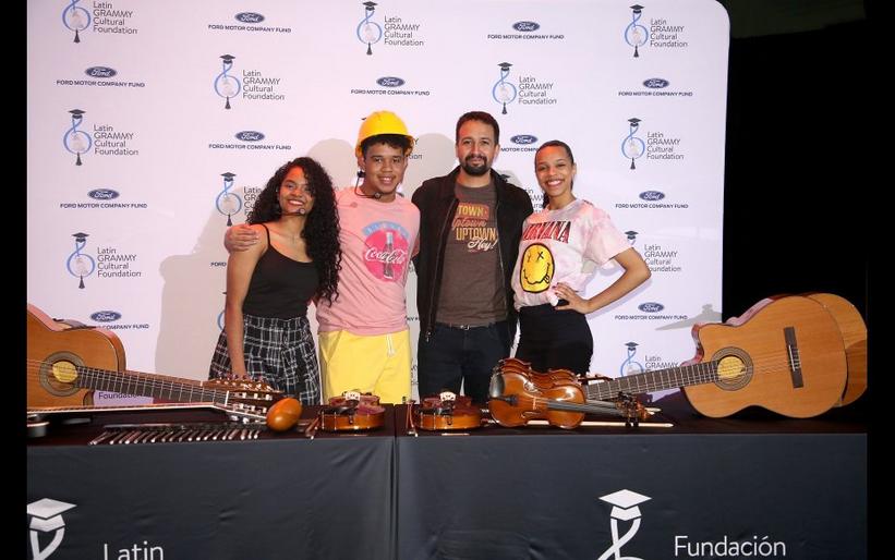 Lin-Manuel Miranda se une al programa Latin GRAMMY En Las Escuelas™ para beneficio del George Washington Educational Campus en Nueva York