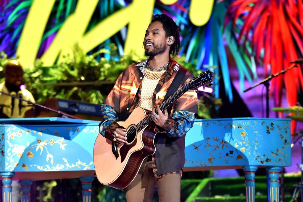 Miguel performs at the 2019 Latin GRAMMYs