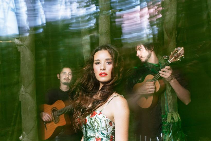 Monsieur Periné Announce Tour, Release "Sombra" Video
