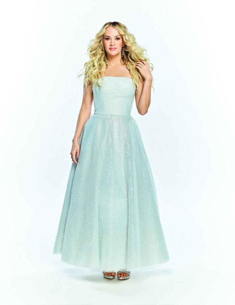 Carrie Underwood Wears Fiery Dress To Latin Music Awards: Photos