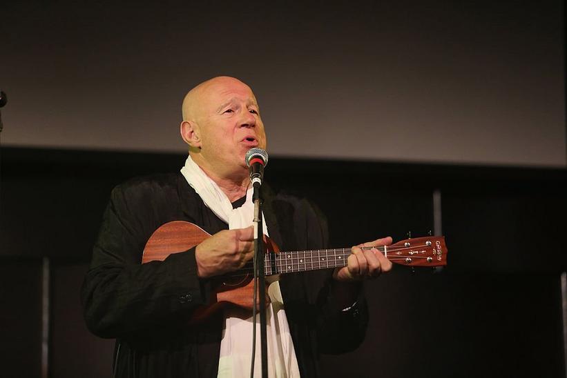 Neil Innes, Monty Python Songwriter And Collaborator, Dies at 75